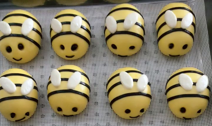 小蜜蜂卡通包出蒸锅了,喜欢的可以点关注看视频教程